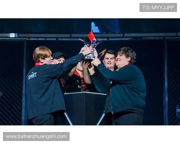 全球总决赛激战正酣各大战队鏖战巅峰引爆电竞热潮