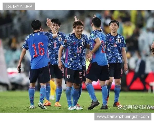 国足主场逆转劲敌 全场鏖战展现团队精神与新时代拼搏风貌