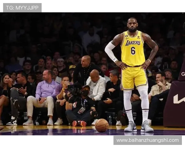 詹姆斯复出带领湖人逆袭勇士 詹皇砍下三双展现王者风采