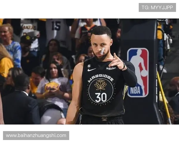 浓眉哥再度主宰比赛 湖人逆转勇士迎来四连胜 布朗展现全能表现